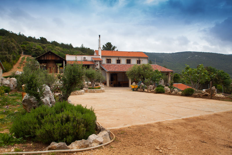 Hotel Zlatni Lav Martinšćica Екстериор снимка