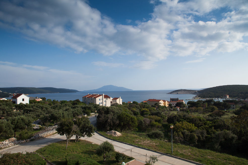 Hotel Zlatni Lav Martinšćica Екстериор снимка